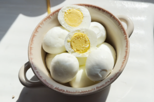 Farm Fresh Hard-Boiled Eggs : easy to peel!